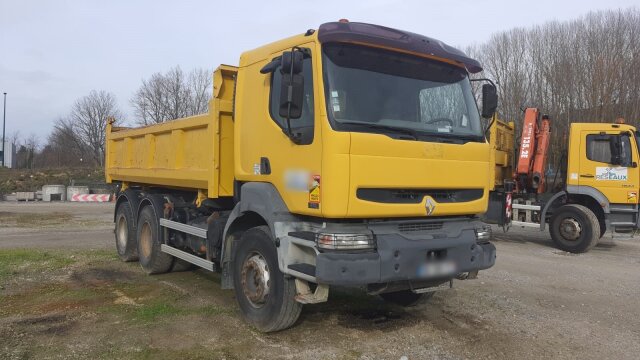 RenaultKerax 380.26 6x4, Bordmatik links
