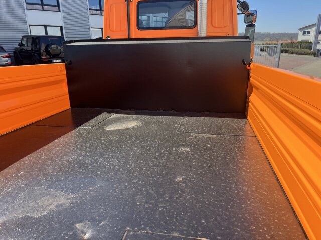 Unimog U