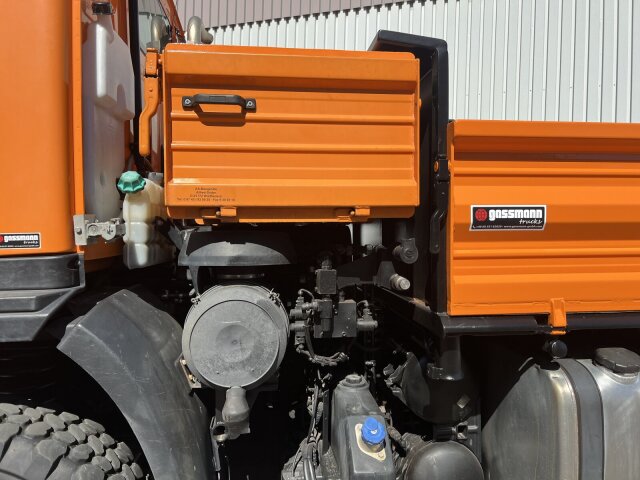 Unimog U