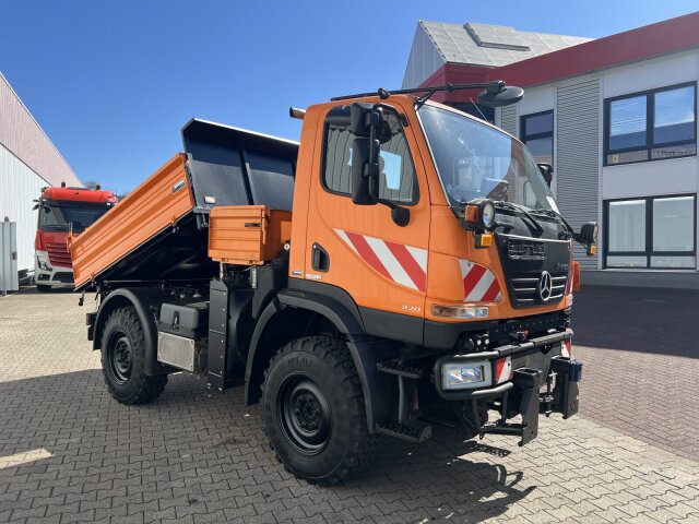 Unimog U