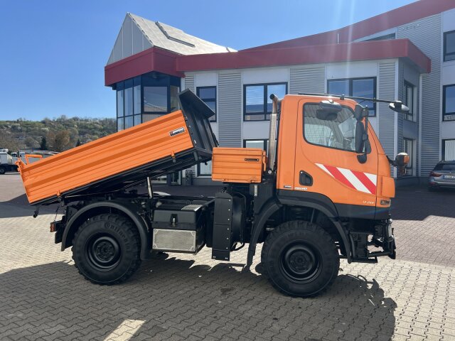 Unimog U