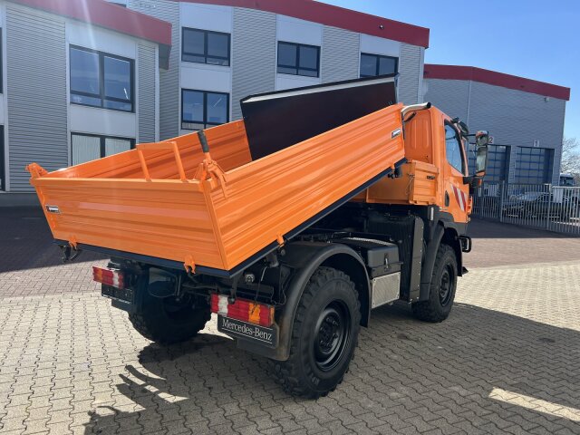 Unimog U