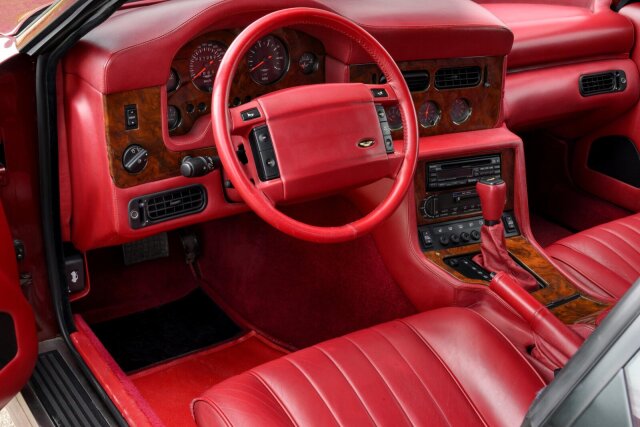 Aston Martin Virage