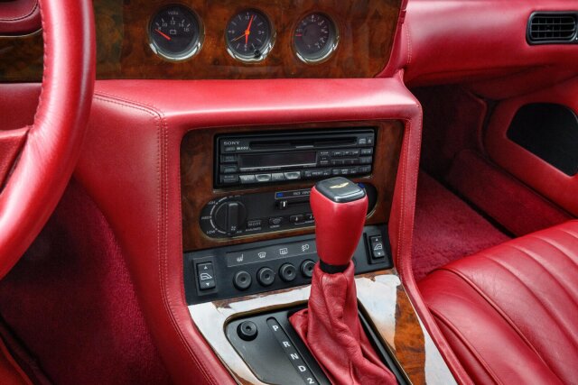 Aston Martin Virage