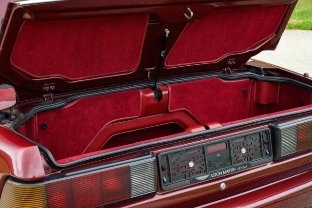 Aston Martin Virage