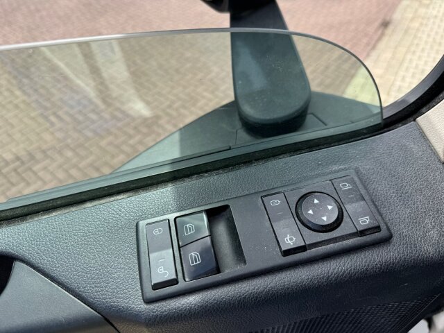 Mercedes-Benz -