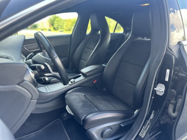Mercedes-Benz CLA 220