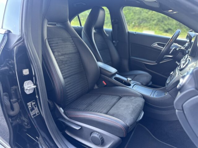 Mercedes-Benz CLA 220