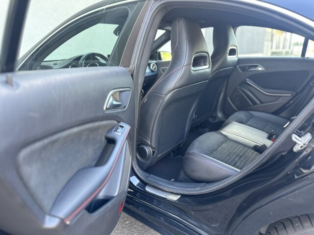 Mercedes-Benz CLA 220