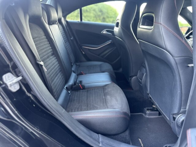Mercedes-Benz CLA 220