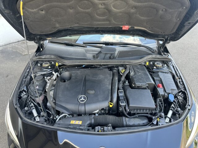 Mercedes-Benz CLA 220