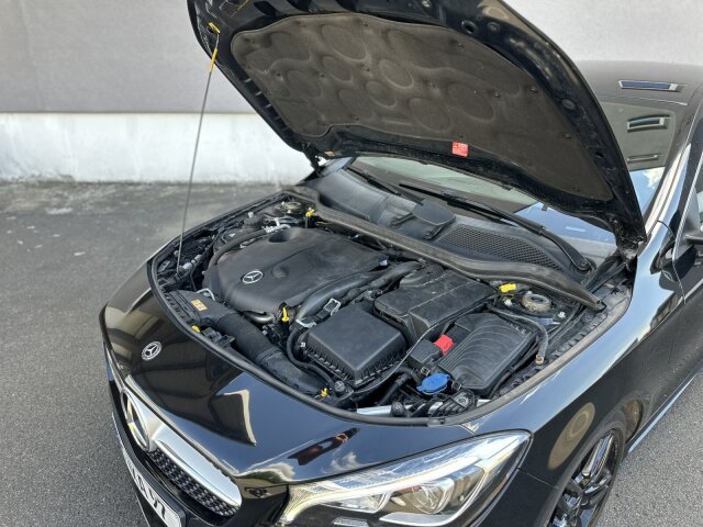 Mercedes-Benz CLA 220