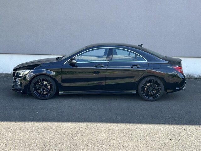 Mercedes-Benz CLA 220