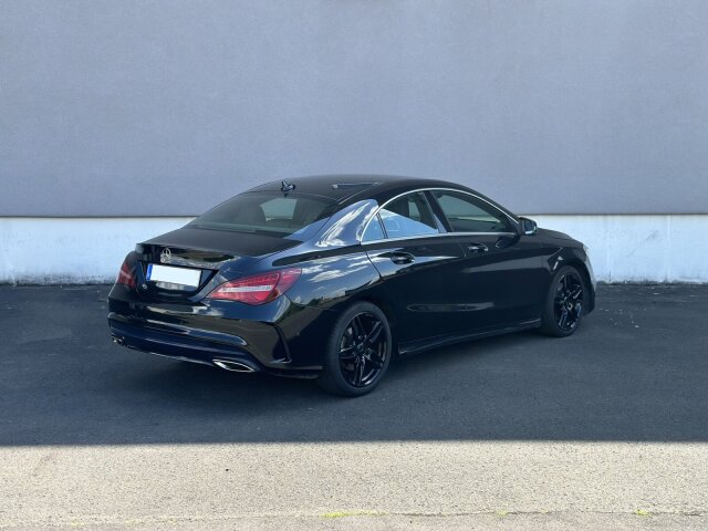 Mercedes-Benz CLA 220