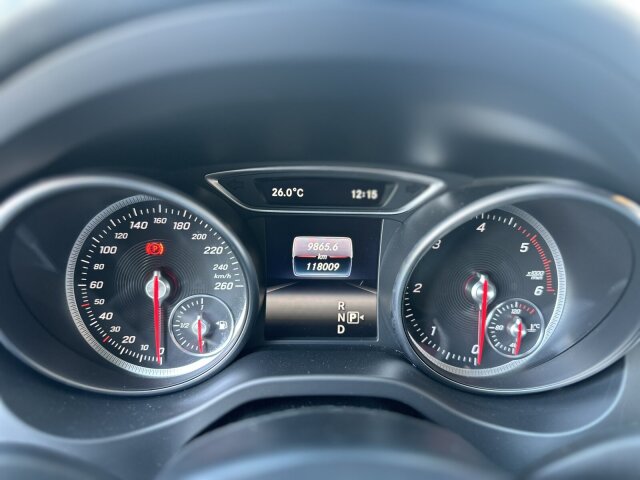 Mercedes-Benz CLA 220