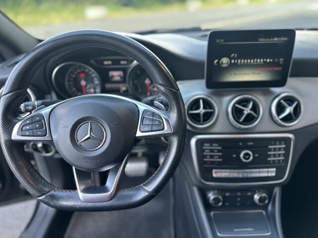Mercedes-Benz CLA 220