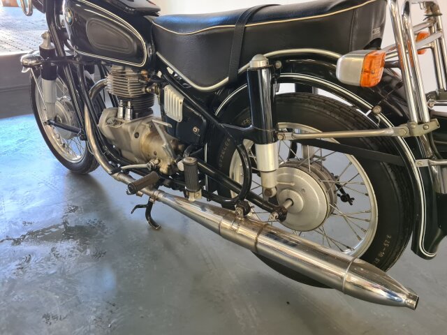 BMW R