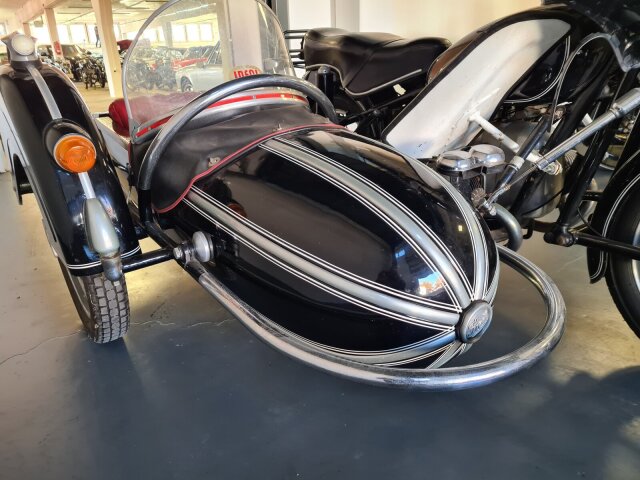 BMW R