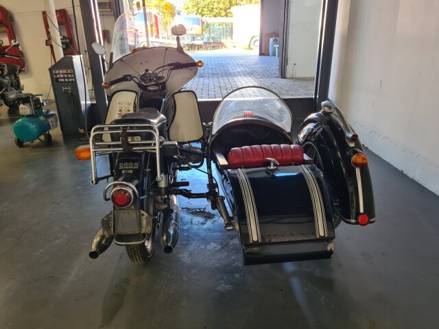 BMW R