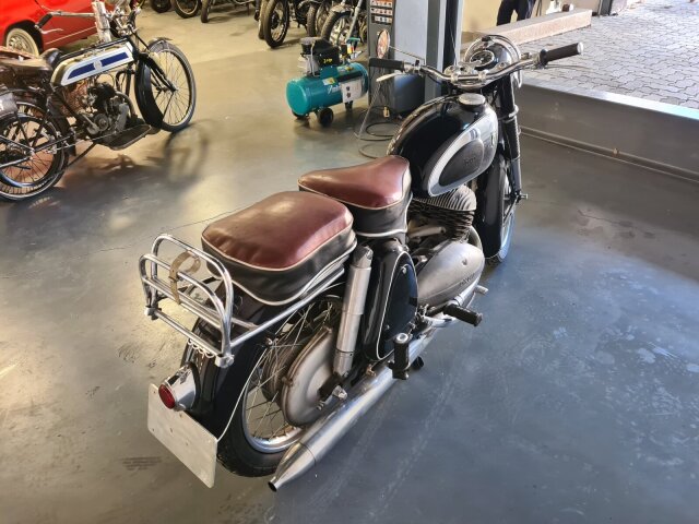 DKW -