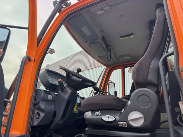 Unimog U