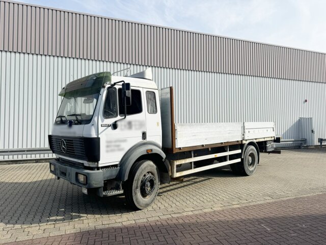 Mercedes-BenzSK 1827L 4x2