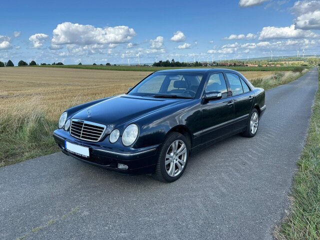 Mercedes-BenzE 430 4-Matic - W210