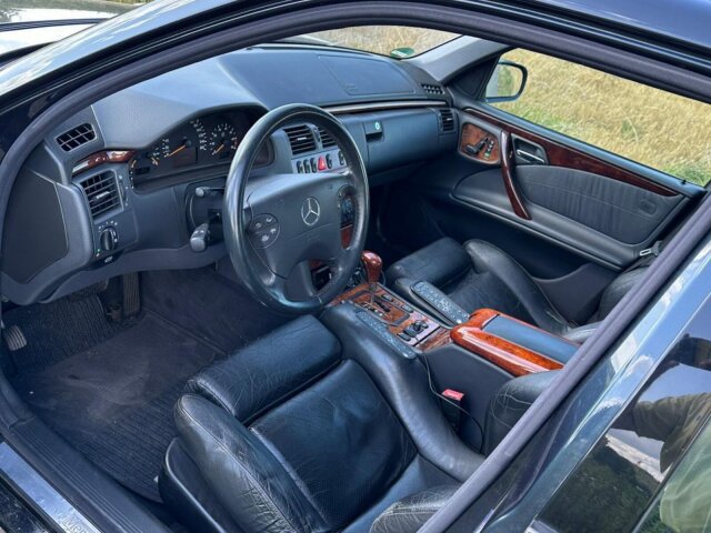 Mercedes-Benz E 430