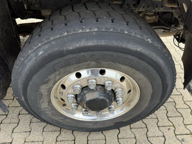 MAN TGX