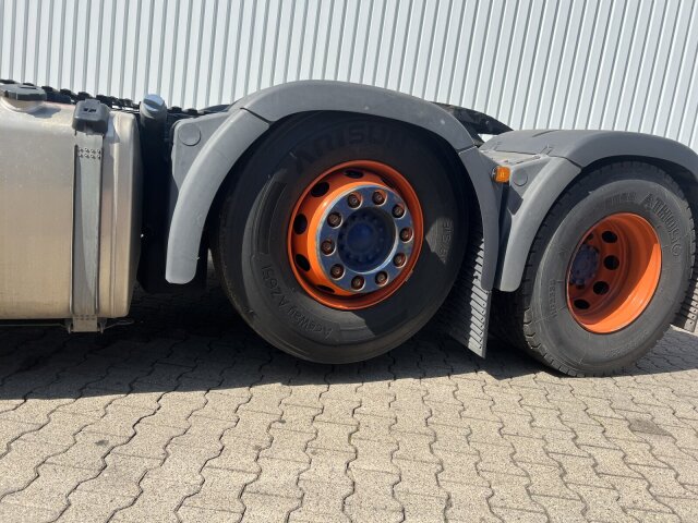 MAN TGX