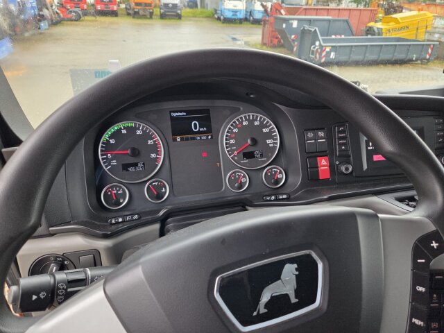 MAN TGX