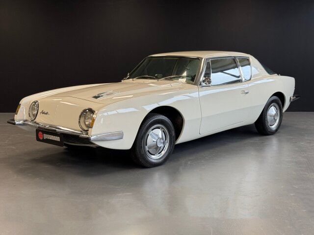 StudebakerAvanti Coupe mehrfach verfügbar!