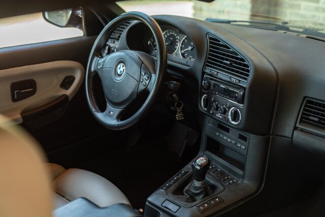 BMW 320 i