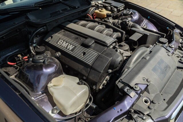 BMW 320 i