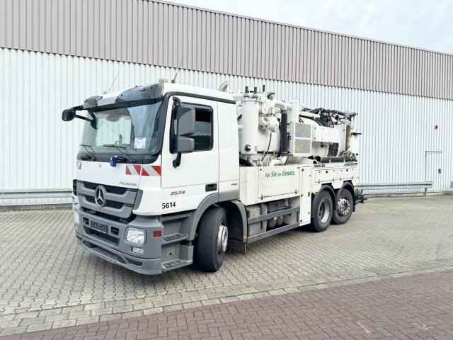 Mercedes-BenzActros 2536 L 6x2, Müller Saug- und Spülwagen ca. 10,5m³, Lenkachse