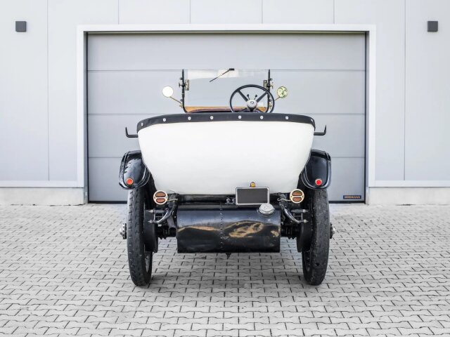 Mercedes-Benz -