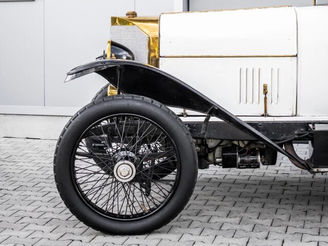 Mercedes-Benz -