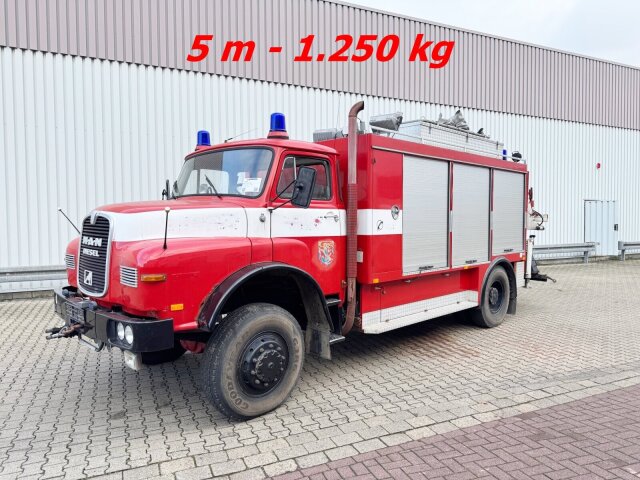 MAN16.168 HAK 4x4 Feuerwehr, Seilwinde, Heckkran Hiab 650/1