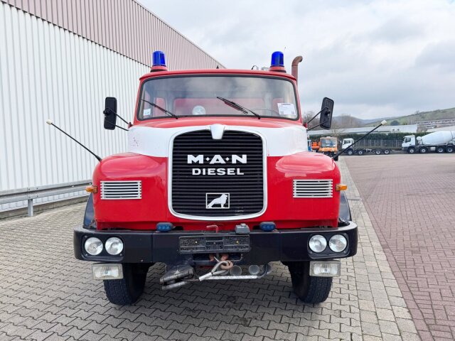MAN -