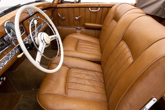 Mercedes-Benz 300