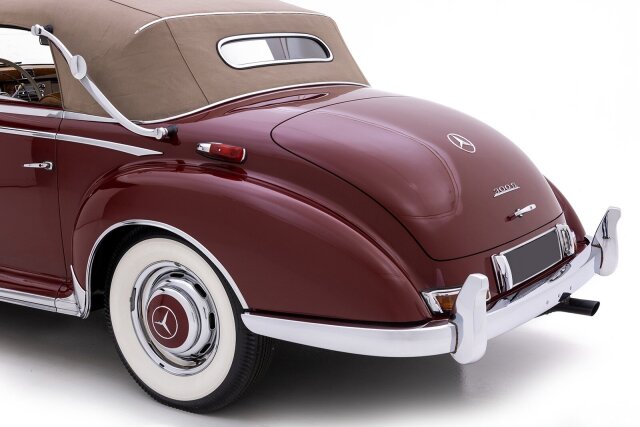 Mercedes-Benz 300