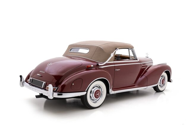 Mercedes-Benz 300