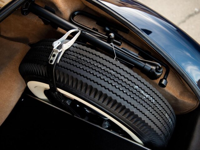 Mercedes-Benz 300