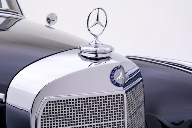 Mercedes-Benz 300