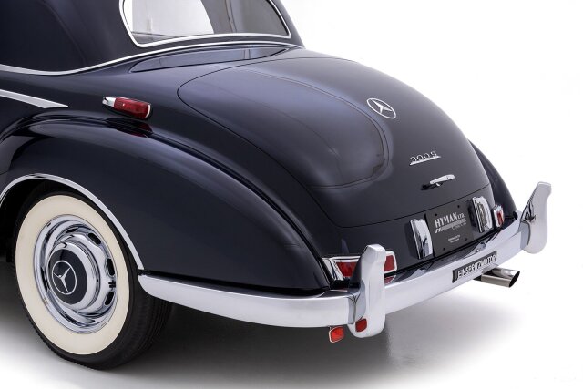 Mercedes-Benz 300