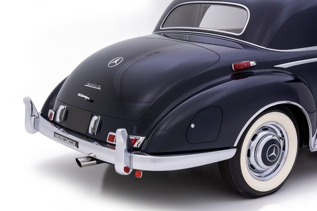 Mercedes-Benz 300