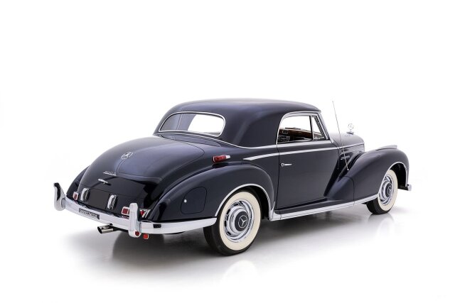 Mercedes-Benz 300