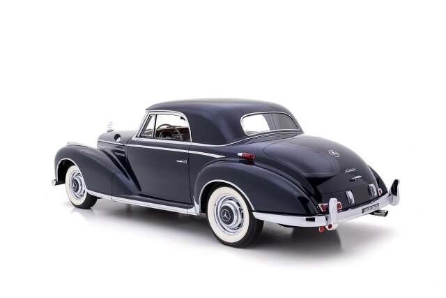 Mercedes-Benz 300