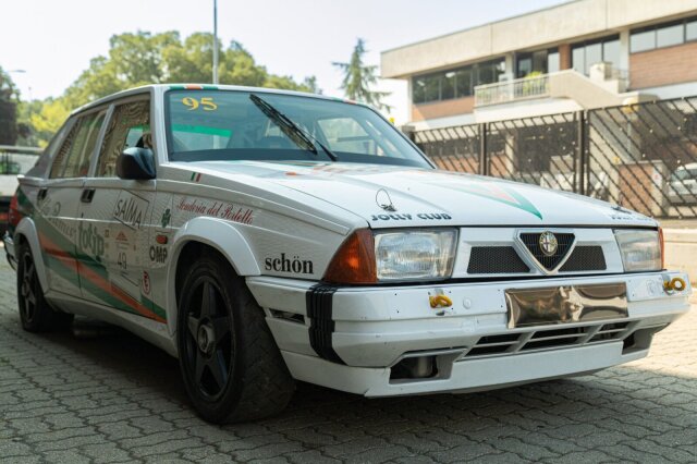 Alfa Romeo Alfa 75