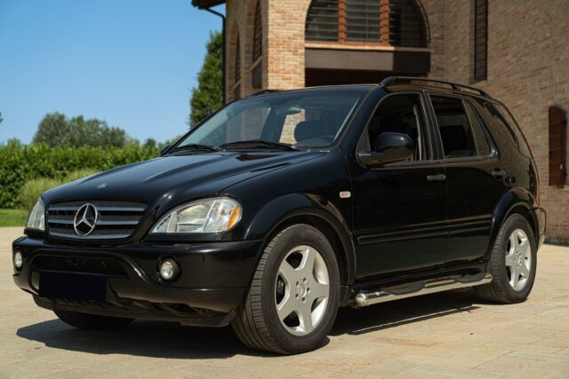 Mercedes-BenzML 55 AMG
